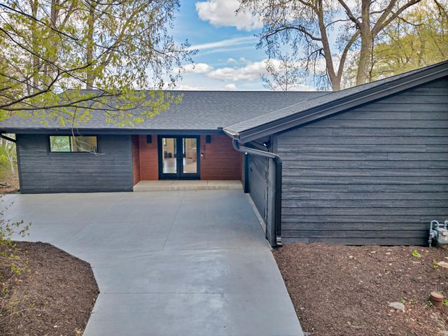 6905 Dakota Trail, Edina, MN 55439