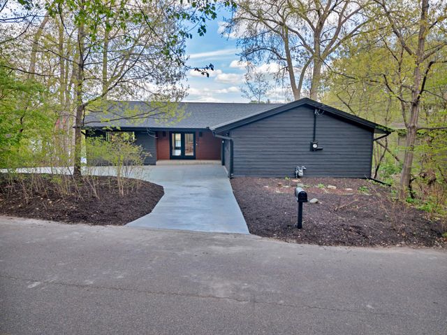 6905 Dakota Trail, Edina, MN 55439
