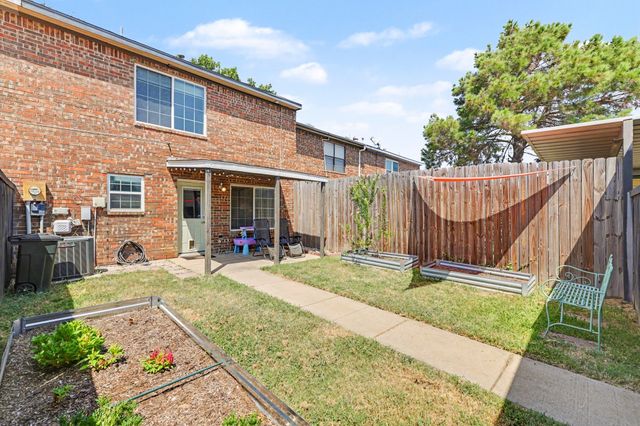 311 Towne House Lane, Richardson, TX 75081