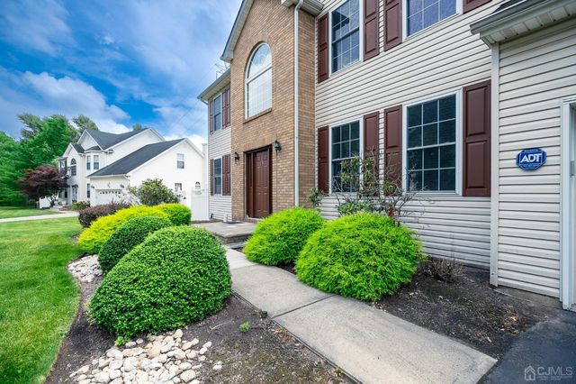 29 Vocisano Court, Piscataway, NJ 08854
