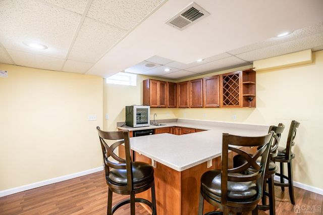 29 Vocisano Court, Piscataway, NJ 08854