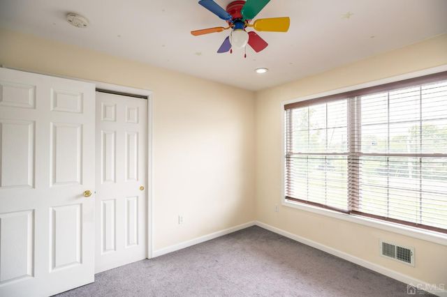 29 Vocisano Court, Piscataway, NJ 08854