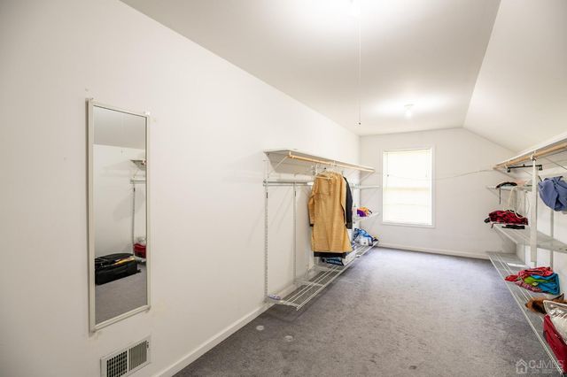 29 Vocisano Court, Piscataway, NJ 08854