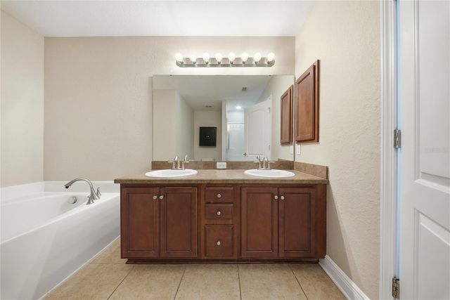 11101 IRISH MOSS AVENUE, Riverview, FL 33569