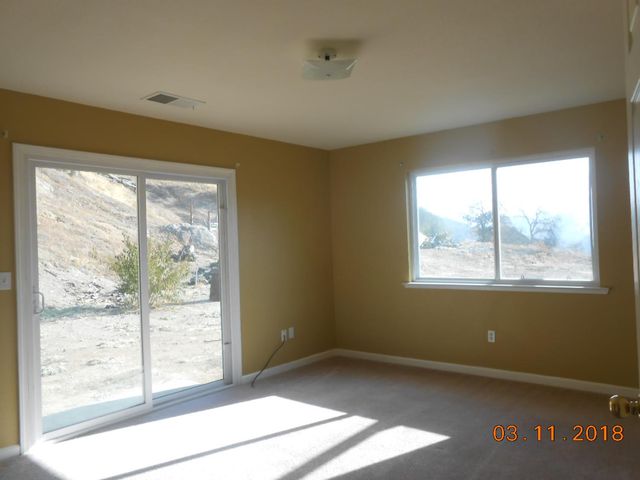 1773 Erwin Lane, Yokuts Valley, CA 93675