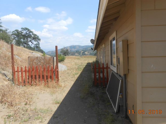1773 Erwin Lane, Yokuts Valley, CA 93675