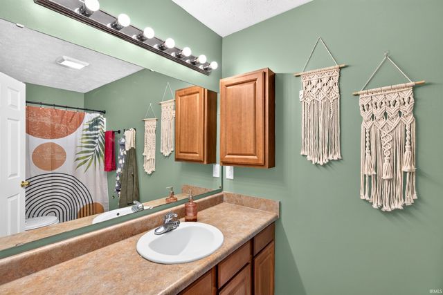 10991 S State Rd 43, Brookston, IN 47923