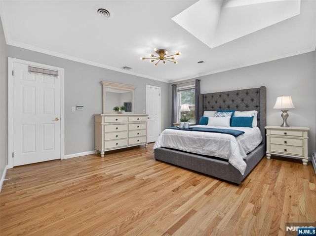 307 E Crescent Avenue, Ramsey, NJ 07446