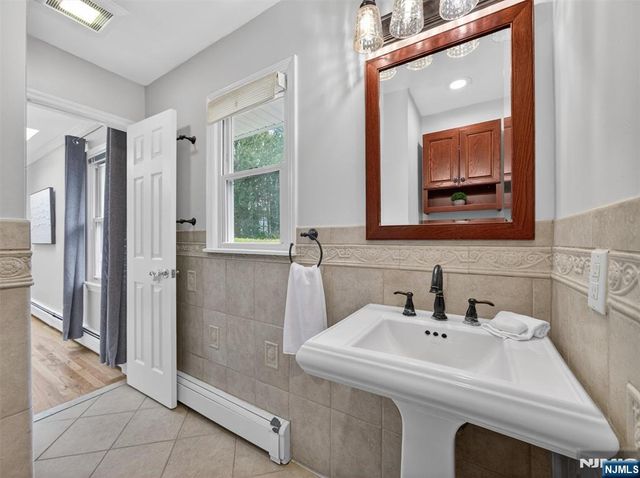 307 E Crescent Avenue, Ramsey, NJ 07446