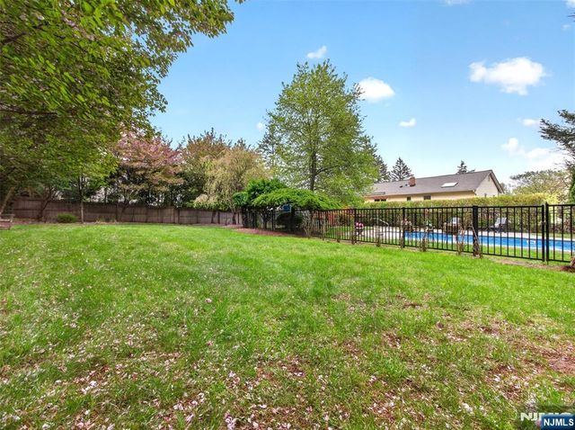 307 E Crescent Avenue, Ramsey, NJ 07446