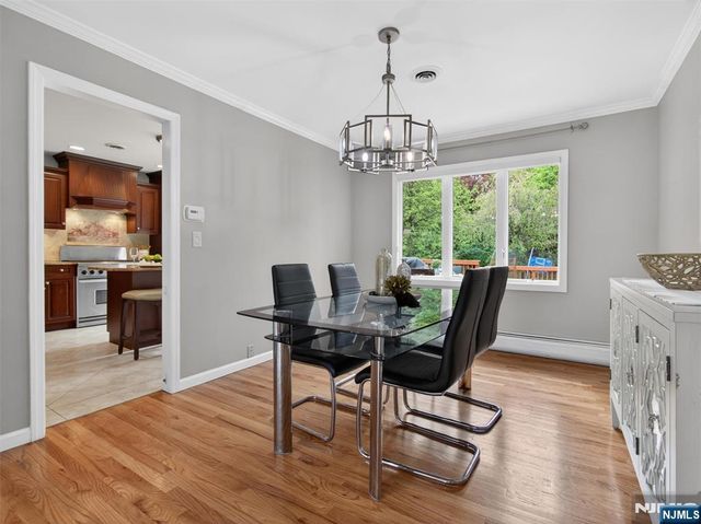 307 E Crescent Avenue, Ramsey, NJ 07446