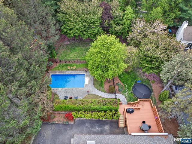 307 E Crescent Avenue, Ramsey, NJ 07446