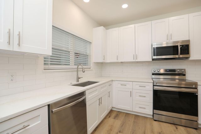 1115 Augusta Drive A2, Houston, TX 77057