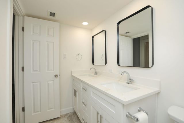 1115 Augusta Drive A2, Houston, TX 77057