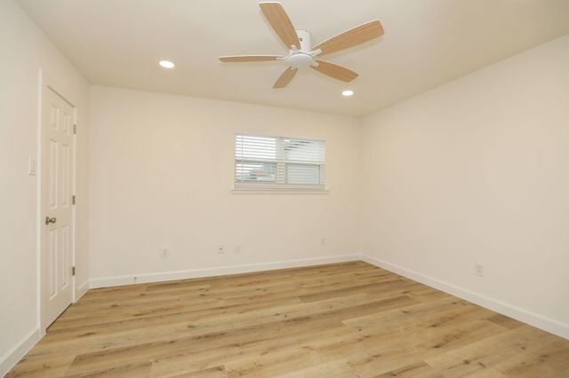 1115 Augusta Drive A2, Houston, TX 77057