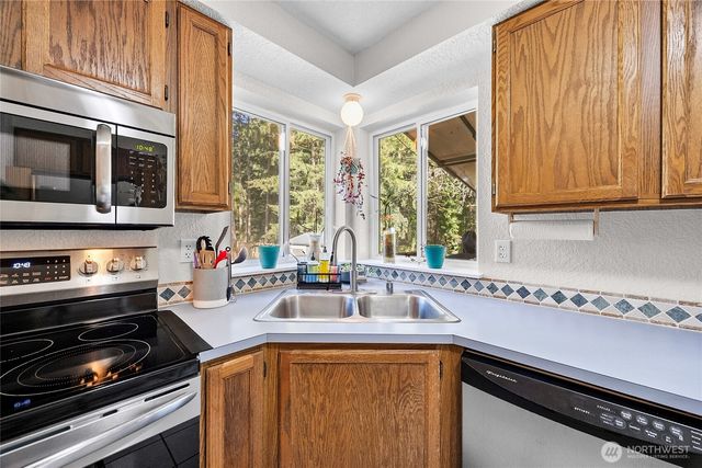 809 148th Street Ct E, Tacoma, WA 98445