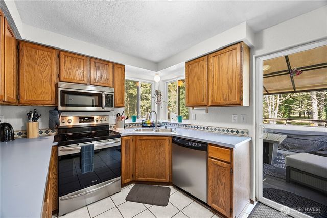 809 148th Street Ct E, Tacoma, WA 98445