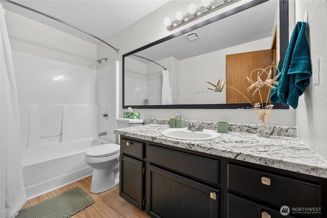 809 148th Street Ct E, Tacoma, WA 98445