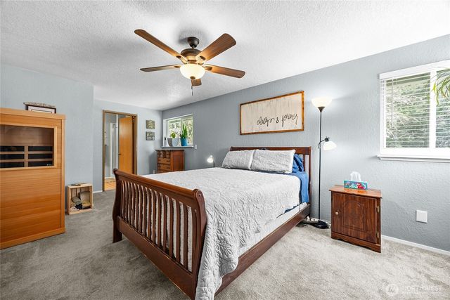 809 148th Street Ct E, Tacoma, WA 98445