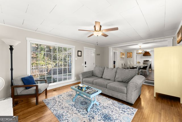 86 Pine Street, Dahlonega, GA 30533