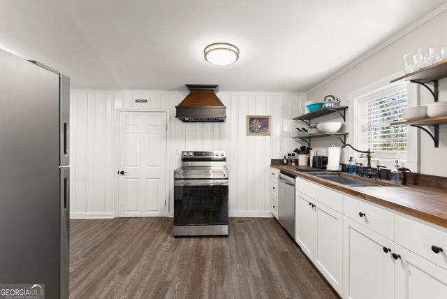 86 Pine Street, Dahlonega, GA 30533