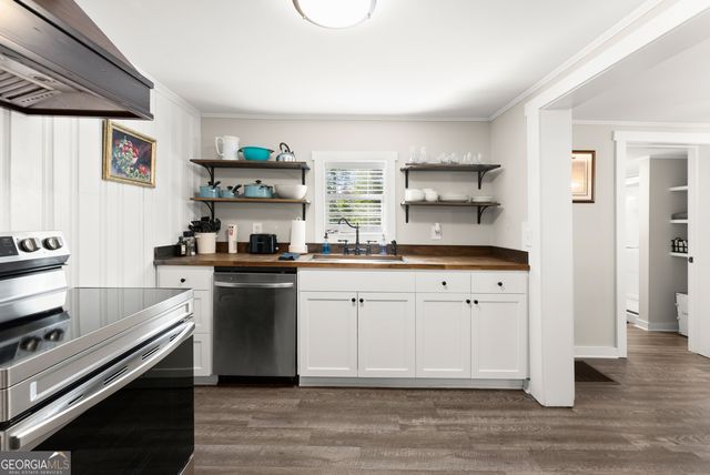 86 Pine Street, Dahlonega, GA 30533