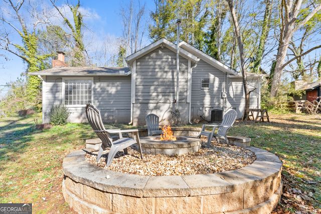 86 Pine Street, Dahlonega, GA 30533