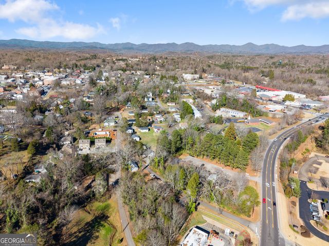 86 Pine Street, Dahlonega, GA 30533