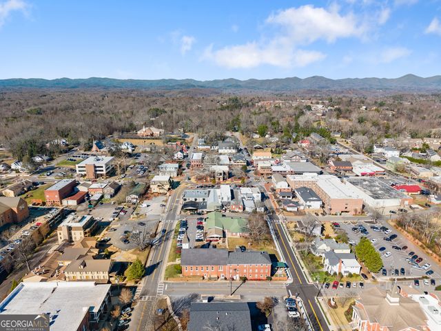 86 Pine Street, Dahlonega, GA 30533