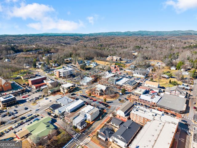 86 Pine Street, Dahlonega, GA 30533