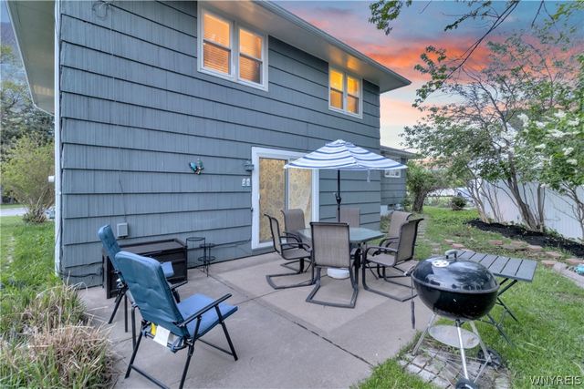 25 Woodmar Terrace, West Seneca, NY 14224