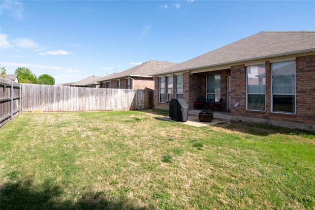 3833 Wellsburg Way, Fort Worth, TX 76244