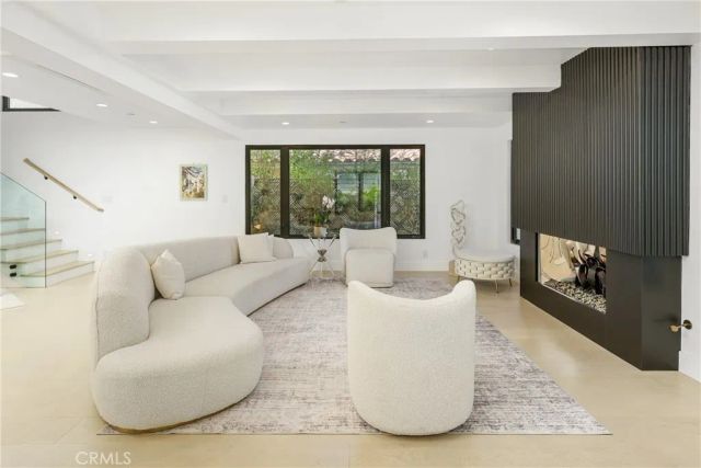209 Via Koron, Newport Beach, CA 92663
