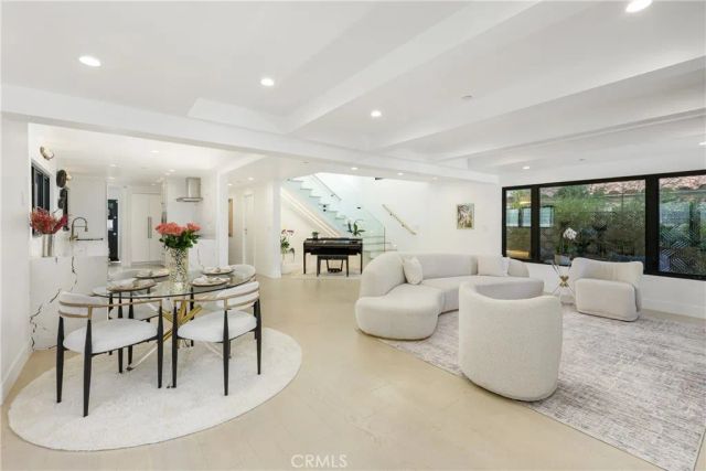 209 Via Koron, Newport Beach, CA 92663