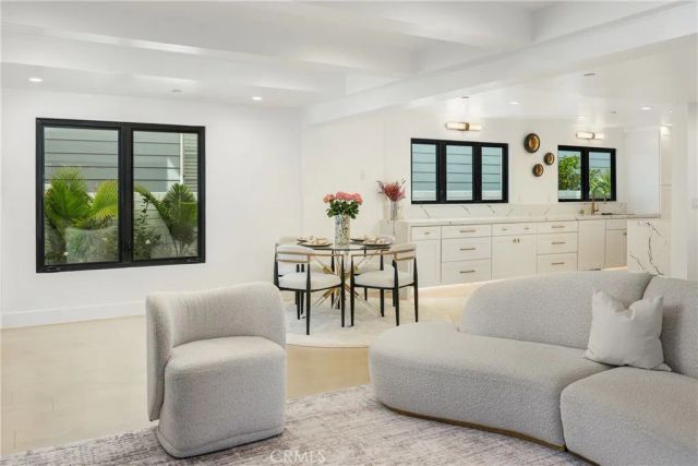 209 Via Koron, Newport Beach, CA 92663