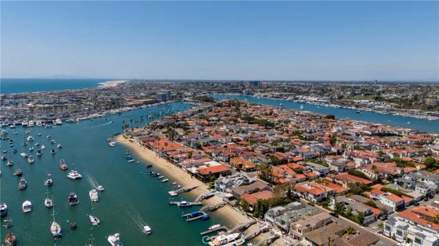 209 Via Koron, Newport Beach, CA 92663