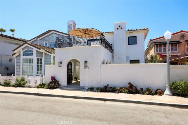209 Via Koron, Newport Beach, CA 92663