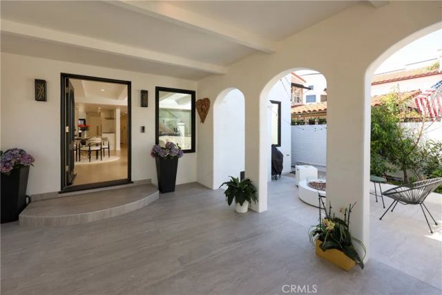 209 Via Koron, Newport Beach, CA 92663