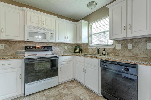 37 Elk Bear Lane, Cabot, AR 72023