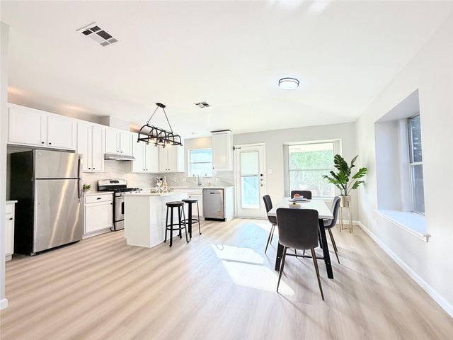 2417 Hallie LN, Round Rock, TX 78664