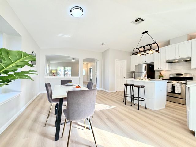 2417 Hallie LN, Round Rock, TX 78664
