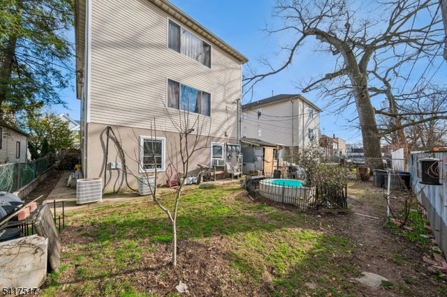 165 S Clinton St, East Orange City, NJ 07018