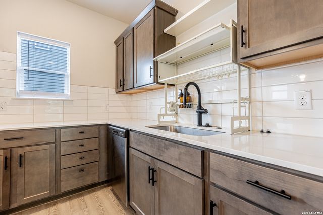411 Ira Ave Unit 2102, San Antonio, TX 78209