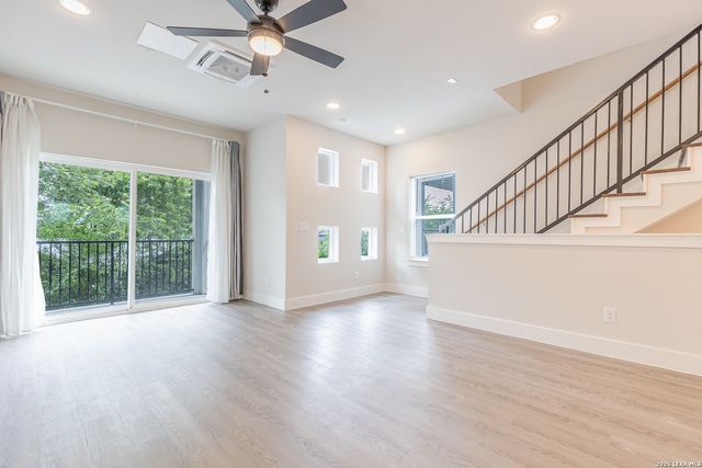 411 Ira Ave Unit 2102, San Antonio, TX 78209