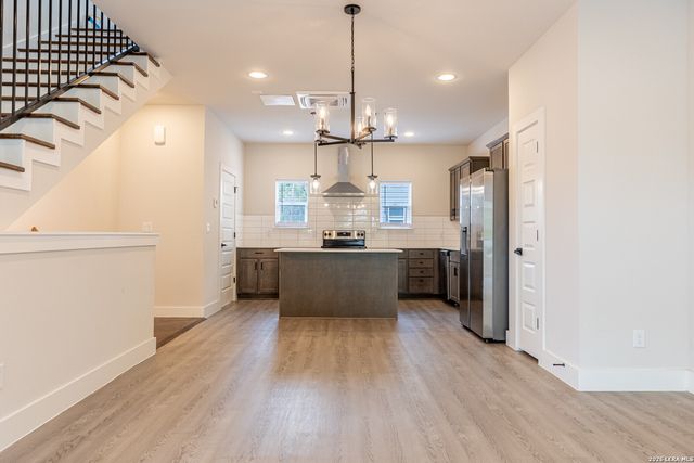 411 Ira Ave Unit 2102, San Antonio, TX 78209