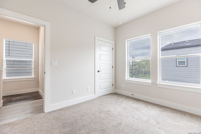 411 Ira Ave Unit 2102, San Antonio, TX 78209