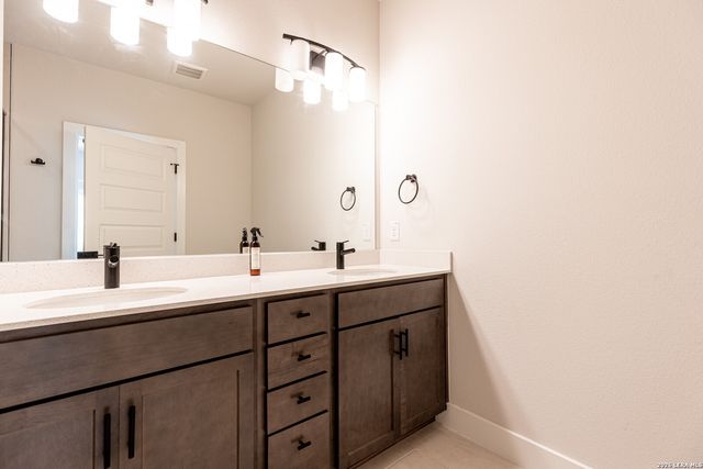 411 Ira Ave Unit 2102, San Antonio, TX 78209