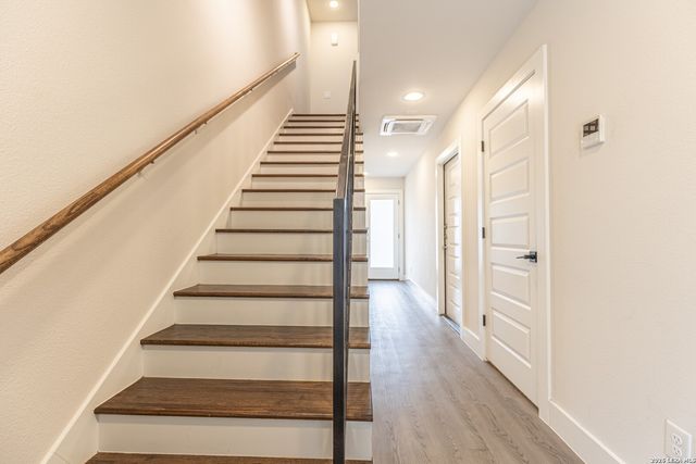 411 Ira Ave Unit 2102, San Antonio, TX 78209