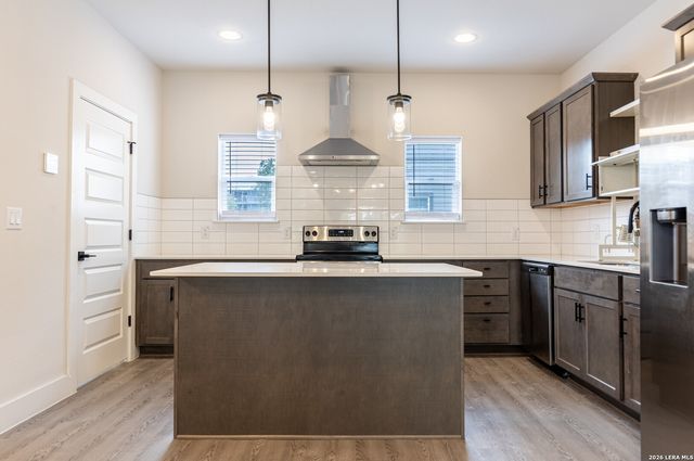 411 Ira Ave Unit 2102, San Antonio, TX 78209