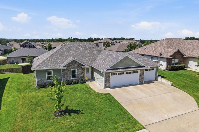 3506 MEANDERING CT, Columbia, MO 65202